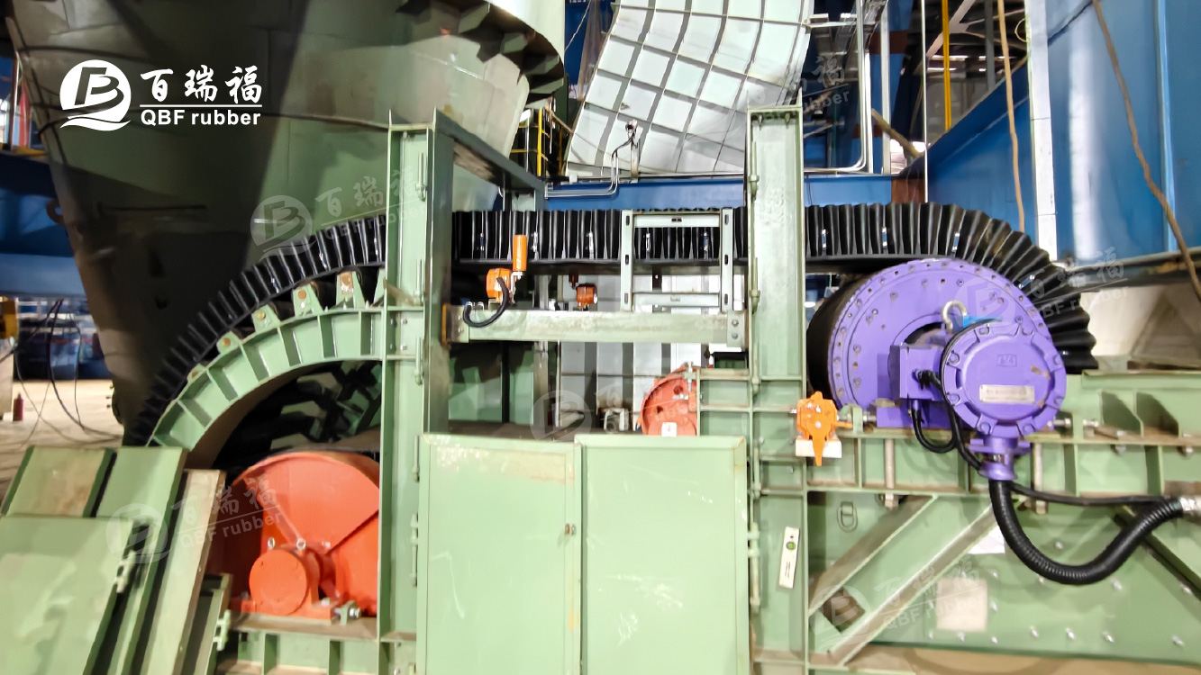 heat resistant sidewall conveyor belt2.jpg
